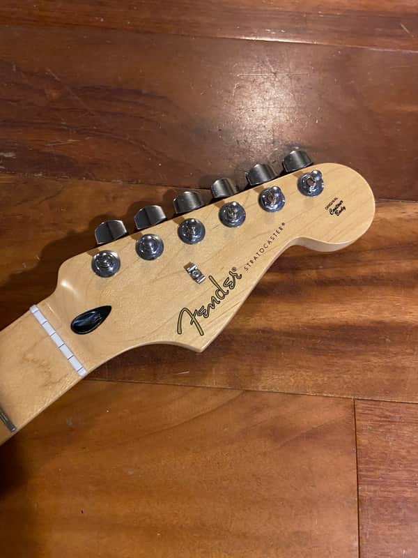 2022 Fender Player Strat Maple Neck Stratocaster Tuners 9.5" Radius Medium Jumbo image 1