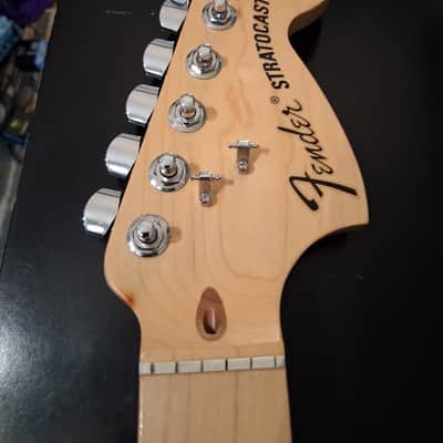 Fender USA Stratocaster Neck – 2013 – 70s Large Headstock – Maple – 22 Jumbo Frets – Fender Locking Tuners Included image 4