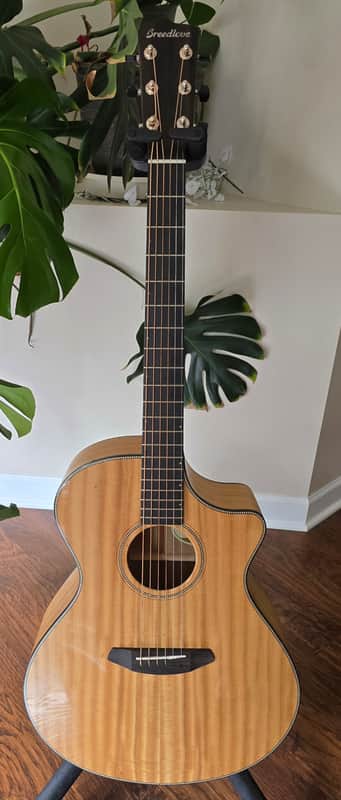 Breedlove Oregon Concerto CE Myrtlewood image 1