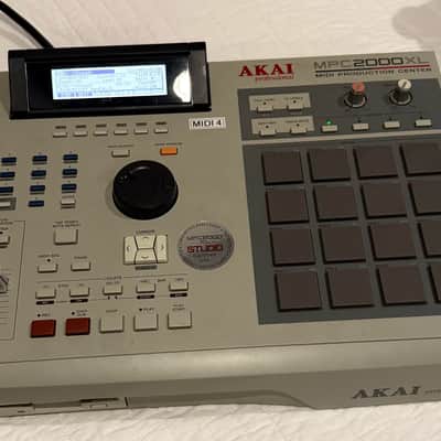 Akai MPC 2000XL Midi Production Center 1999 image 1