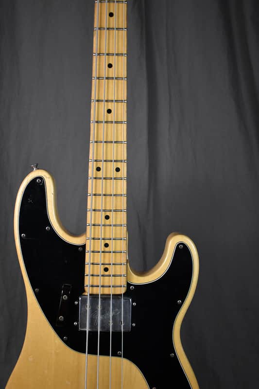 Fender Telecaster Bass with Maple Fretboard