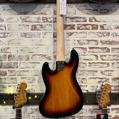 Squier Affinity Series Jazz Bass V 3-color Sunburst with Laurel Fingerboard image 5