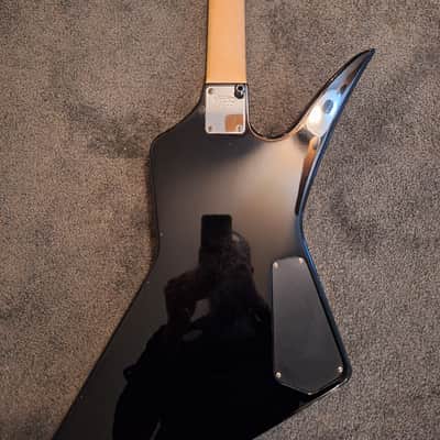 Kramer Focus 8000 Explorer Bass Left Handed image 14