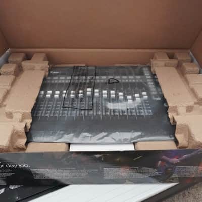 PreSonus Faderport 16 USB DAW Control Surface 2018 - Present - Black image 2