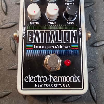 Electro-Harmonix Nano Battalion Bass Preamp and Overdrive 2018 - Present - Black image 2