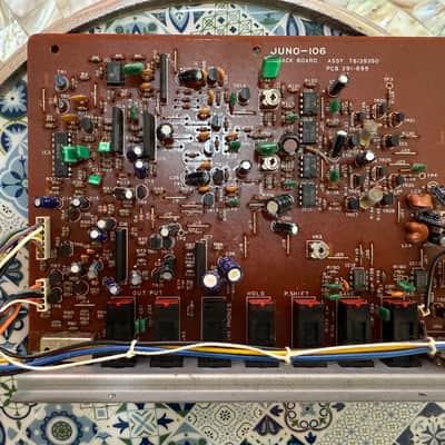 Roland Juno-106 OUTPUT BOARD - PARTS image 1