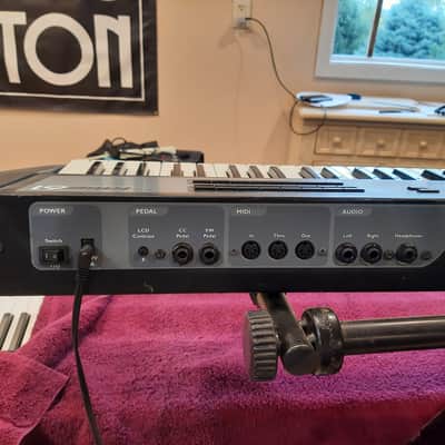 Kurzweil KME  61  Note Keyboard with new sustain pedal image 7