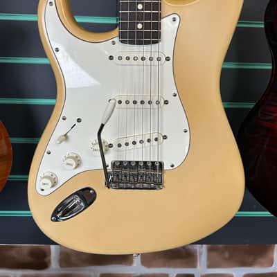 Fender Highway One Stratocaster Honey Blonde 2007 Left Handed Electric Guitar image 4