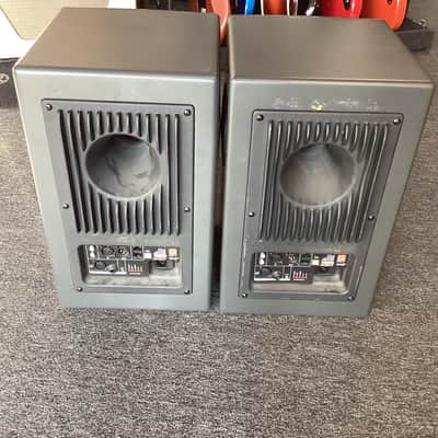 JBL LSR4326P Powered Monitor Pair image 6
