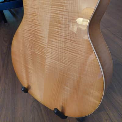 Taylor 618e with V-Class Bracing | Antique Blonde image 10