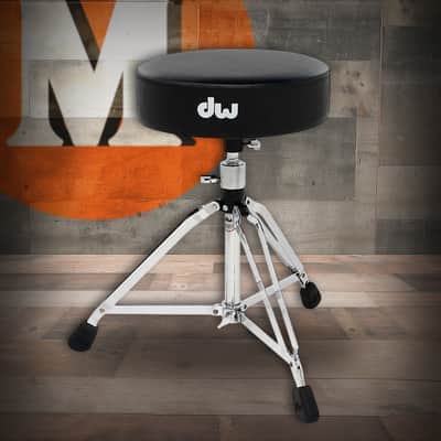 DW 5000 Series Round Top Throne (DWCP5100) image 1