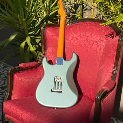Fender American Vintage '62 Stratocaster 1989 - 1996 Ocean Turquoise image 13