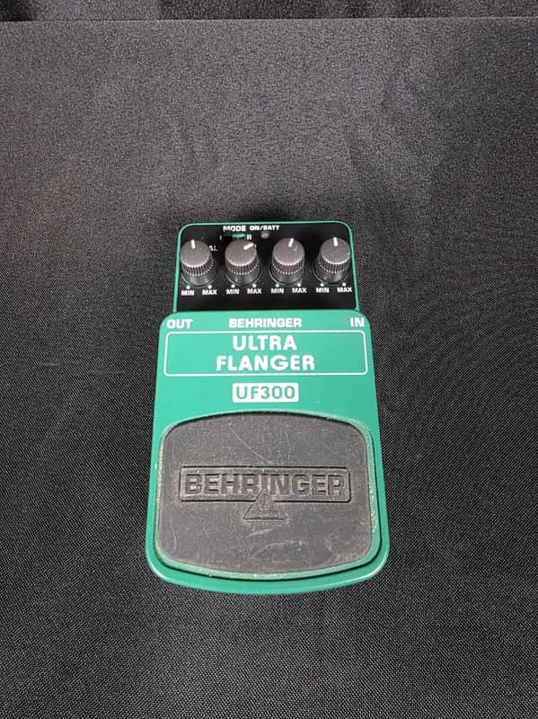 Behringer UF300 Ultra Flanger 2000s - Green