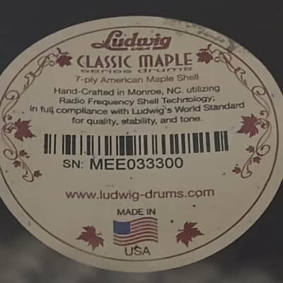 Ludwig  Classic Maple Snare Drum - 14" x 8" - Black image 2