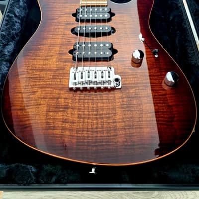 Suhr Modern Plus HSH with Roasted Maple Fretboard 2018 - Present - Bengal Burst Bild 16