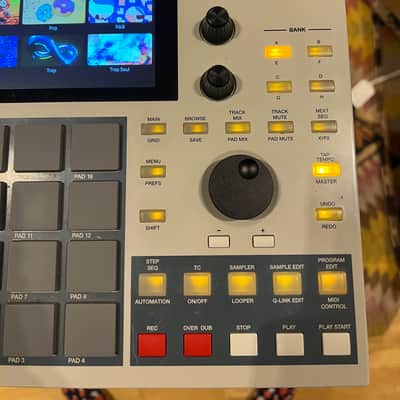 Akai MPC One Standalone MIDI Sequencer Retro Edition image 4