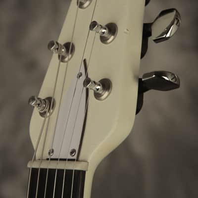 1970's Ovation BREADWINNER White with very early features image 10