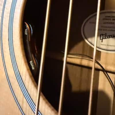 Gibson Hummingbird Studio Walnut 2023 - Satin Natural - upgraded electronics image 4
