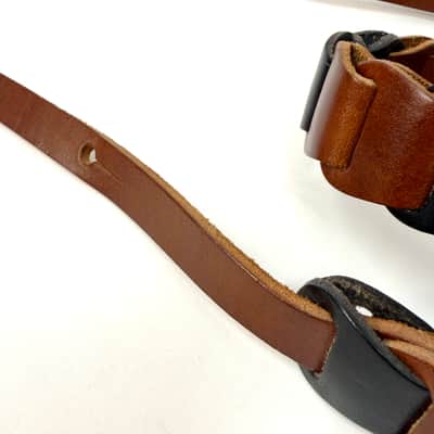 Walker And Williams M-71-CHT/BLK Throwback Series Chestnut Tan And Black Grain Leather "Latch" Mandolin Strap image 6