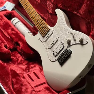 Ibanez Prestige AZ2204 in Pearl White image 3