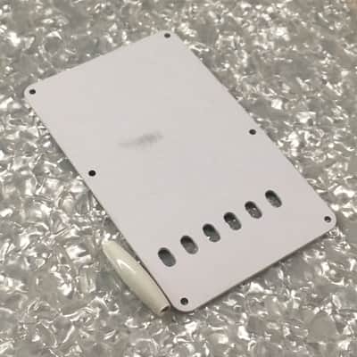 Fender USA Vintage NOS White No Relic Tremolo Cover Strat Back Plate Single Ply image 10