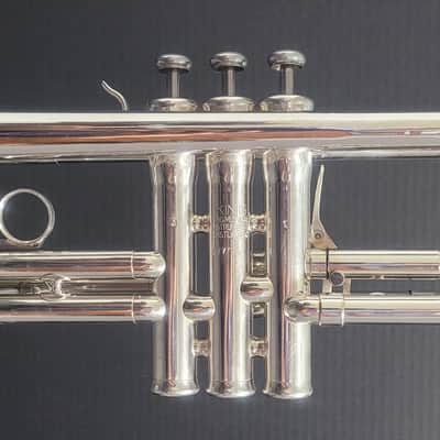 Vintage King Sliver Flair 1055T Professional Trumpet, Mouthpiece and Original Hard Case 1970-1975 - Silver plated image 17