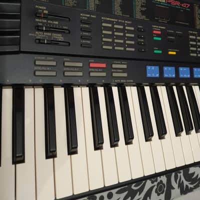 YAMAHA PSR-47 SYNTH KEYBOARD 1990 MIDI PROGRAMMED HARD CASE image 7