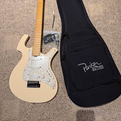 Parker P-30 | Reverb