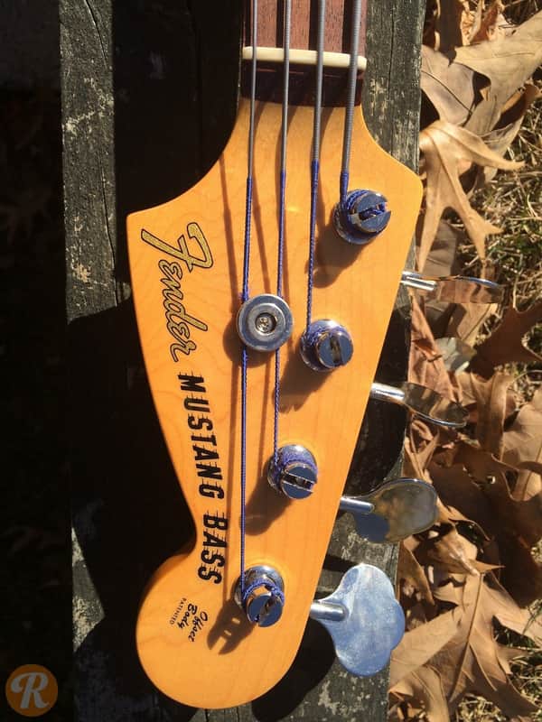 Fender Mustang Bass Vintage White 2012 image 3