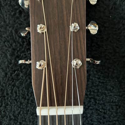 Martin D-28 Natural #2770378 / 4lbs. 8.4oz image 10