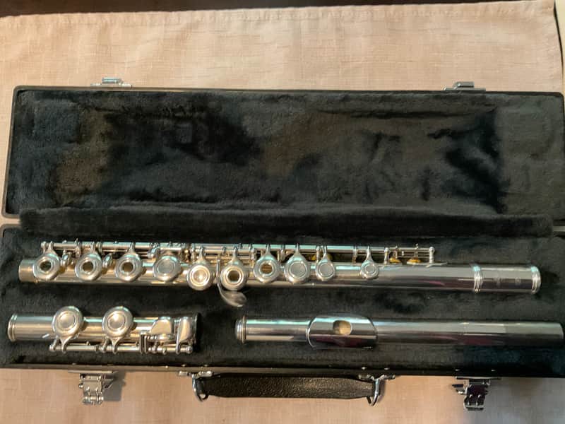 Yamaha YFL-261 Standard Open Hole Flute | Reverb