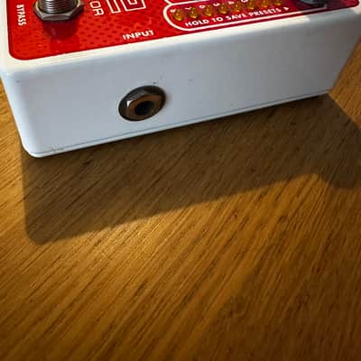 Electro-Harmonix POG2 Polyphonic Octave Generator 2009 - Present - Red / White image 4