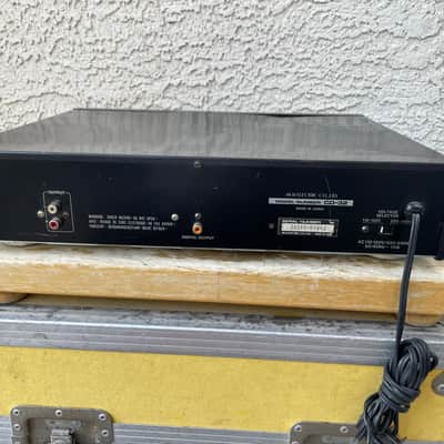 Vintage Akai CD-32 Compact Disc Player For Parts Or Repair 80s - Black image 12