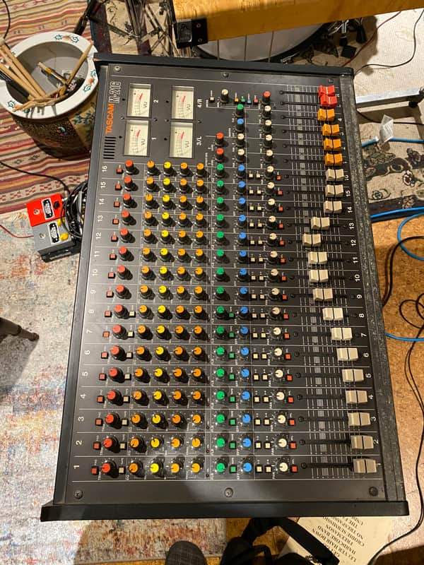 TASCAM M-216 80s image 1