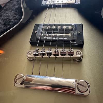 Epiphone Adam Jones Signature Art Series Les Paul Custom 2022 (US customers, tariff fees are included in the shipping cost) - Mark Ryden’s “The Veil of Bees" / Silverburst image 2