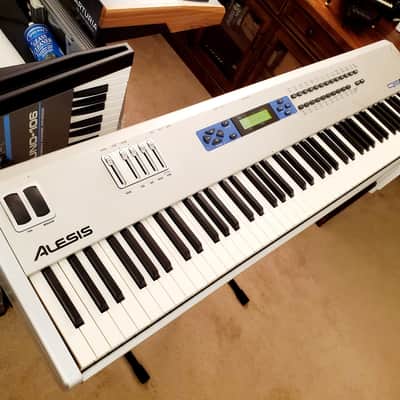 MUST SEE!!! ALESIS QS8.2 STAGE PIANO FULLY SERVICED AND IN AMAZING CONDITION! image 10
