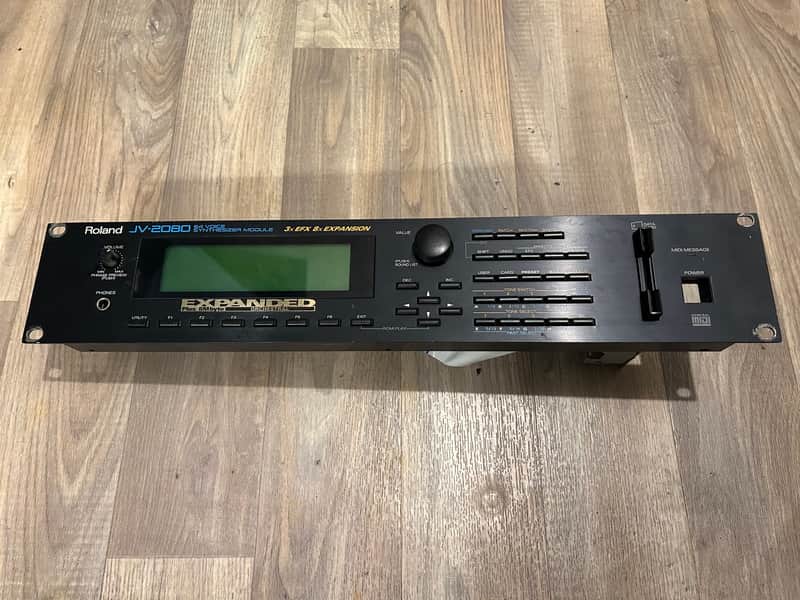 Roland JV-2080 Front panel image 1