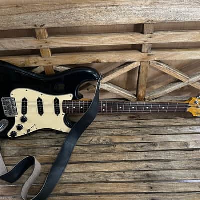 Fender Stratocaster 2000s - High-gloss black image 1
