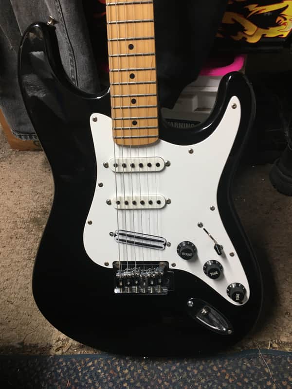 Epiphone S-310 Stratocaster, Black Explorer Headstock Era