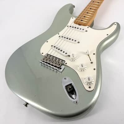 2005 Fender Custom Shop Ltd Edition ’66 Stratocaster – Closet Classic – Firemist Silver Metallic image 2