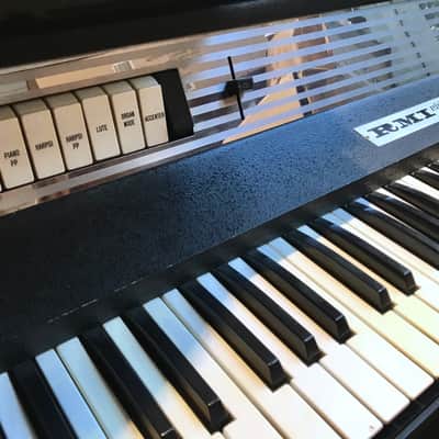 RMI Electra-Piano 368x image 1