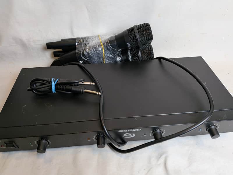 Gemsound GMW-4 4 Piece Wireless Microphone Sytem - Black image 1