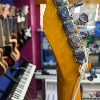 American Vintage '69 Telecaster Thinline Reissue 2011 2-Color Sunburst image 5