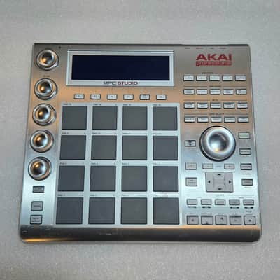 Akai MPC STUDIO USB Pad Controller for MPC Studio Software - Silver Model image 7