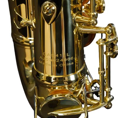 Conn Alto Saxophone in E♭ - CAS411L - Lacquer image 13