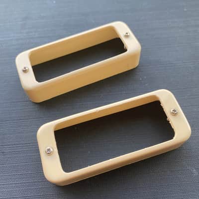 Gibson Les Paul Deluxe humbucker surrounds 1970's - Cream image 2