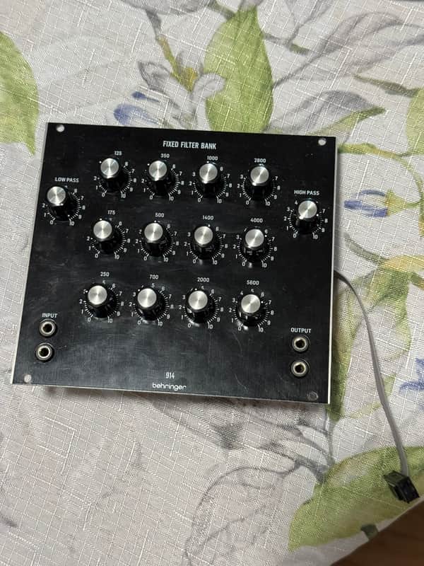 Behringer 914 Fixed Filter Bank Eurorack Synthesizer Module 2020 - Present - Black image 1