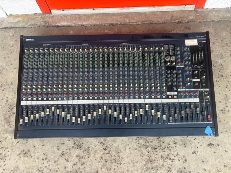 Yamaha MG32/14FX 32 Channel Mixing Console image 1