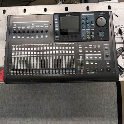 TASCAM DP-32SD Bild 1