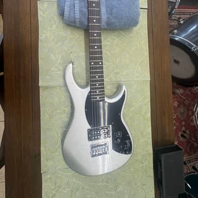 Peavey Rock master 3/4 Electric Guitar. Silver. image 9